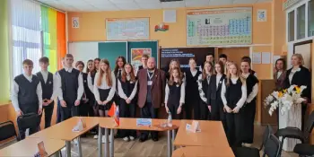 урок мужества "Я говорю с тобой из Ленинграда", слайд-беседа "Ты выстоял, мой Ленинград", диалоговая площадка "Это страшное слово блокада"