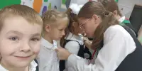 Торжественный приём в октябрята - это особенный момент, когда гимназисты делают первый шаг к дружбе, активности и ответственности.