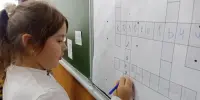 Девчонки 2 "А" класса стали участницами яркого и весёлого конкурса "А ну-ка, девочки!" и показали себя умными, творческими и настоящими леди!