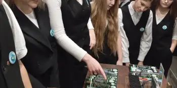 Гимназисты на форуме "ИнноРегион-2025"