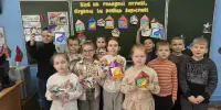"Каб не галадалі птушкі - будзем ім рабіць кармушкі"