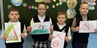 Сегодня большая дружная команда 2 "Б" класса творила на тему "Экология и здоровье"