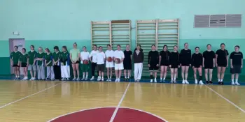 МЫ ТАКИЕ: УМНИКИ И УМНИЦЫ