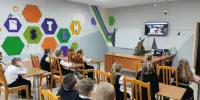 Гимназисты 3 "Б" класса приняли участие в международной онлайн-экскурсии по детскому центру имени В. В.Рюмина
